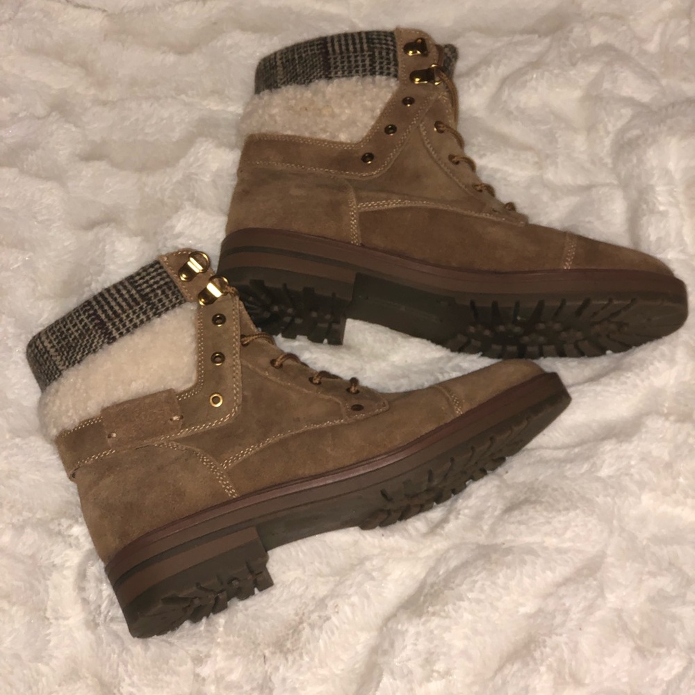 Tommy Hilfiger booties